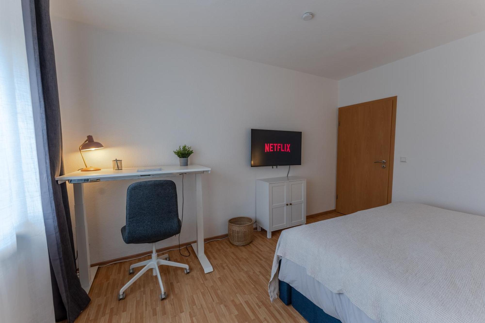 Stadtkern - Kingsize - 24H Check In - Arbeitsplatz - Nespresso - Vollausgestattet Essen Exterior photo