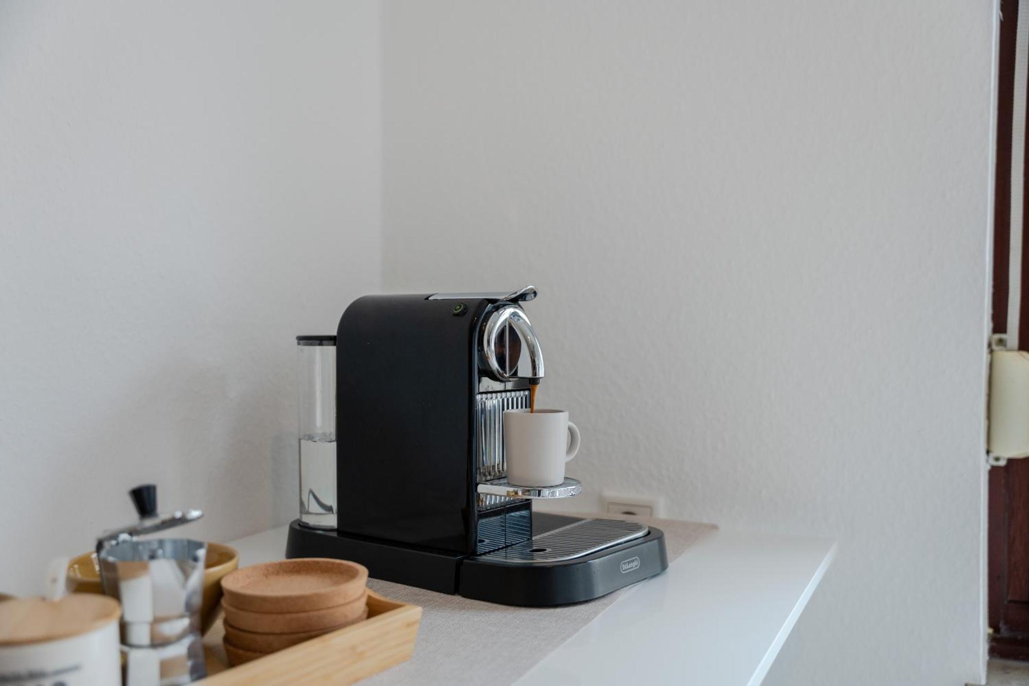 Stadtkern - Kingsize - 24H Check In - Arbeitsplatz - Nespresso - Vollausgestattet Essen Exterior photo
